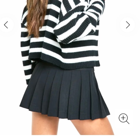 NWT Charlotte Russe Black Pleated Skort Sz S - Y2K Trendsetter - Picture 2 of 13